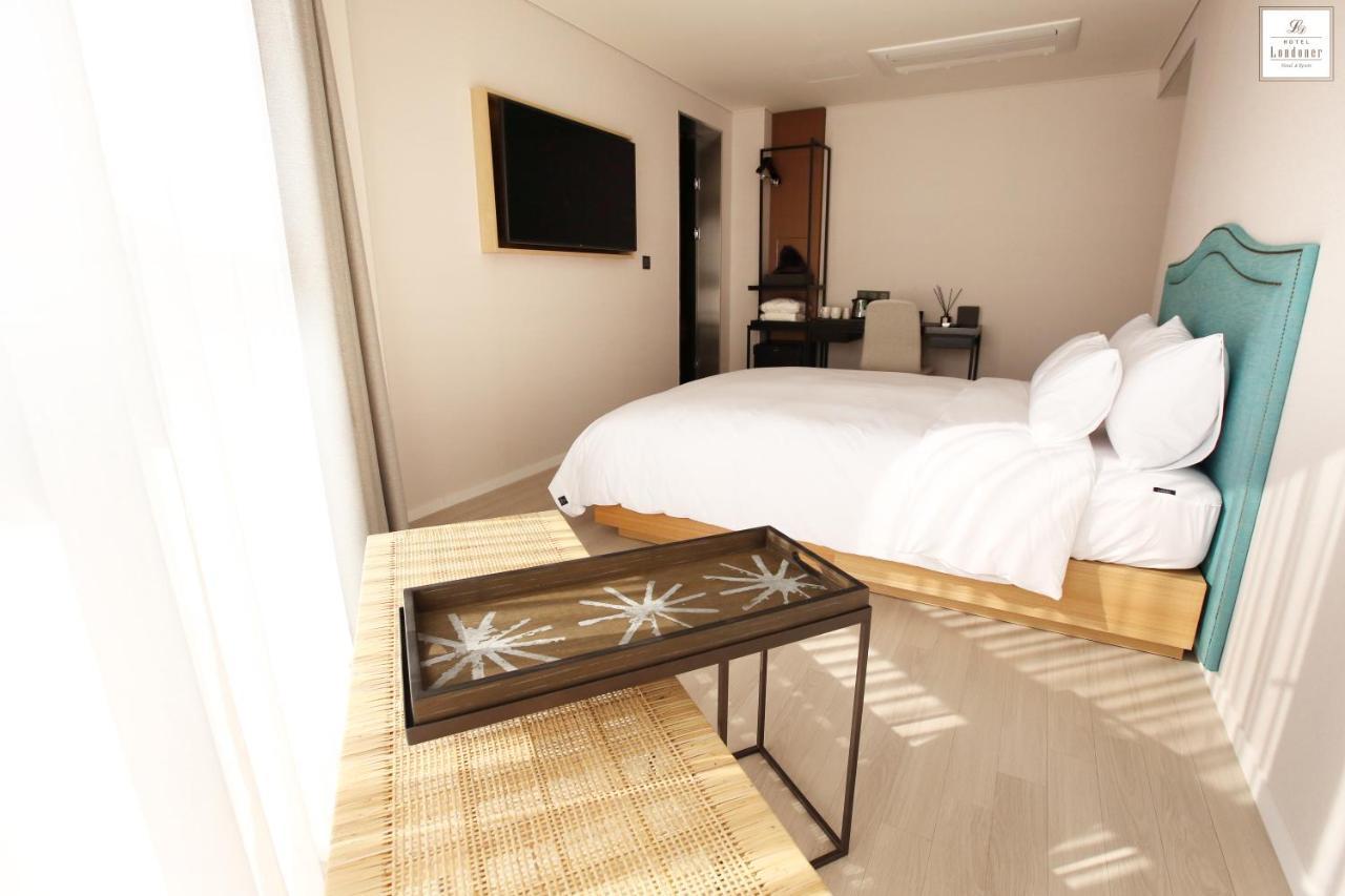 Londoner Hotel Gwangan Puszan Kültér fotó