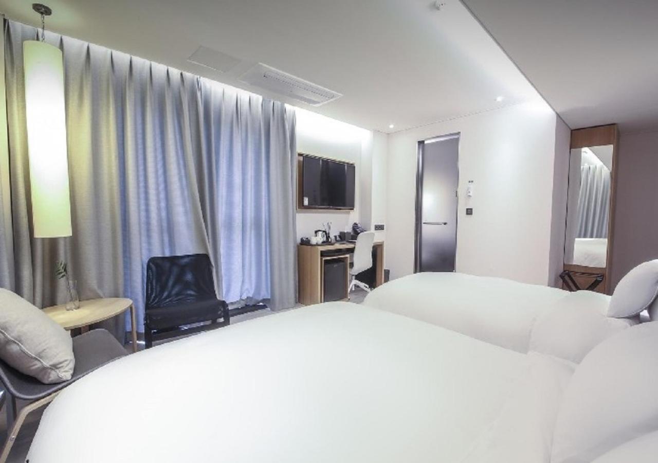 Londoner Hotel Gwangan Puszan Kültér fotó