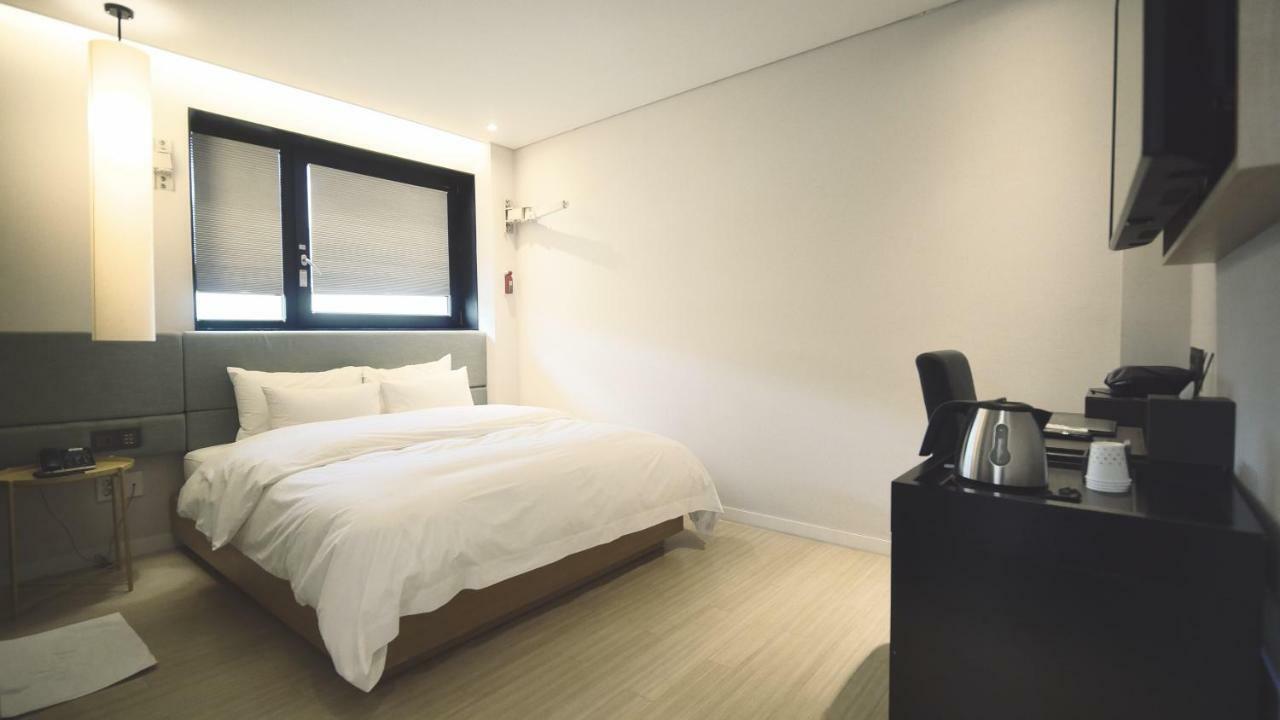 Londoner Hotel Gwangan Puszan Kültér fotó